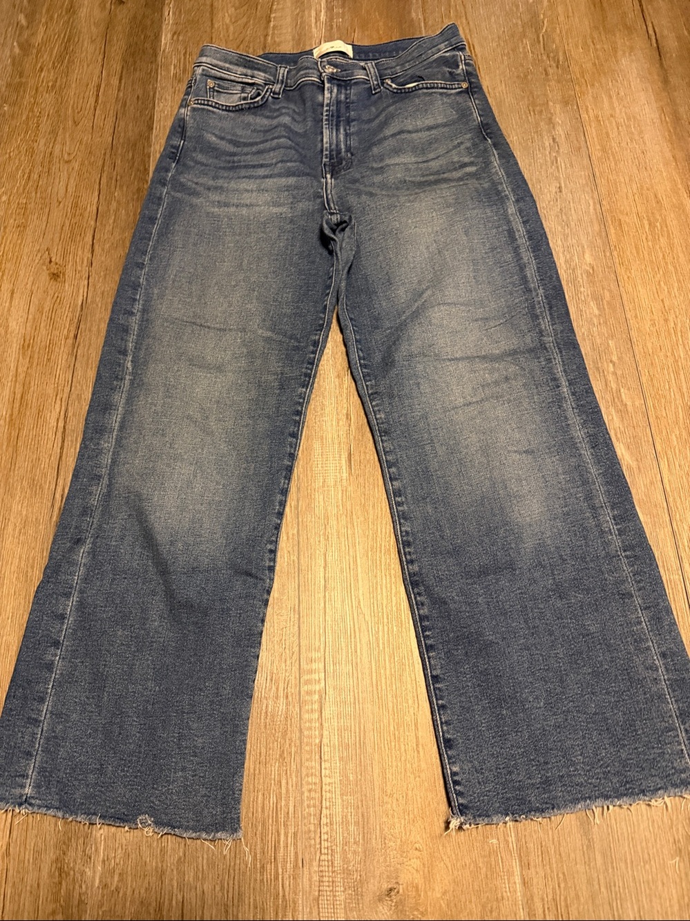 7 For All Mankind Cropped Alexa with Cut Hem Jeans
